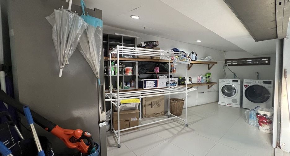 For sale 3 bedrooms villa in Mueang Phuket, Phuket