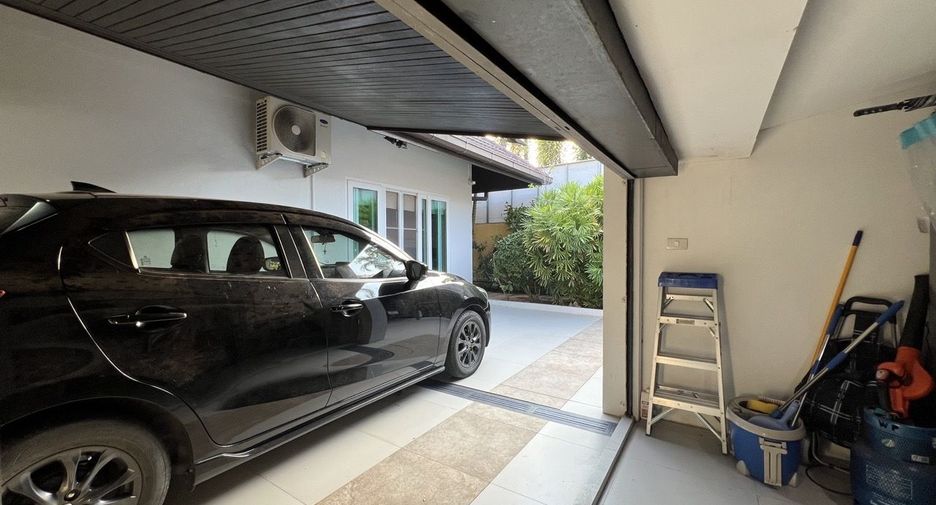 For sale 3 bedrooms villa in Mueang Phuket, Phuket