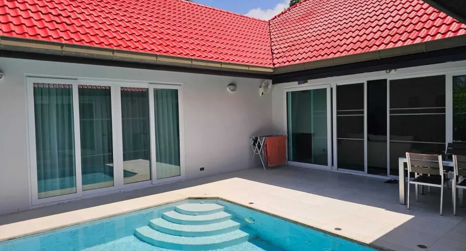 For sale 3 bedrooms villa in Mueang Phuket, Phuket