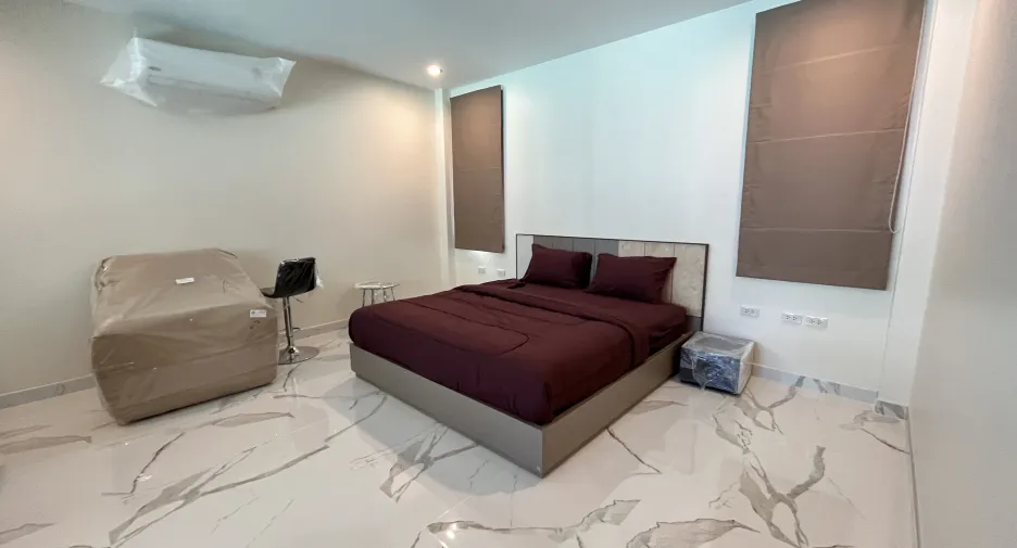 ขาย และ ให้เช่า 5 ห้องนอน วิลล่า ใน เมืองภูเก็ต, ภูเก็ต
