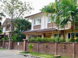 Casa en venta de 4 habitaciones en Bang Khun Thian, Bangkok
