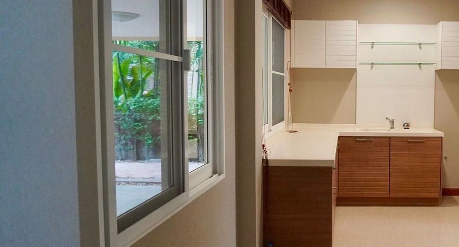 À vendre 4 chambres maison à Bang Khun Thian, Bangkok