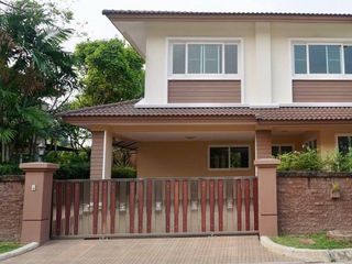 Casa en venta de 4 habitaciones en Bang Khun Thian, Bangkok