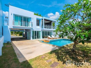 For rent 2 bedrooms villa in Mueang Phuket, Phuket