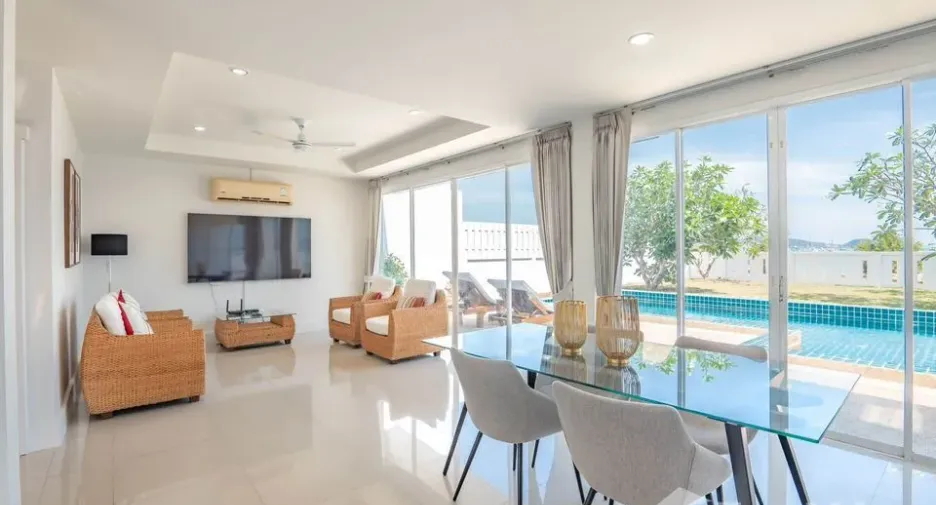 For rent 2 bedrooms villa in Mueang Phuket, Phuket
