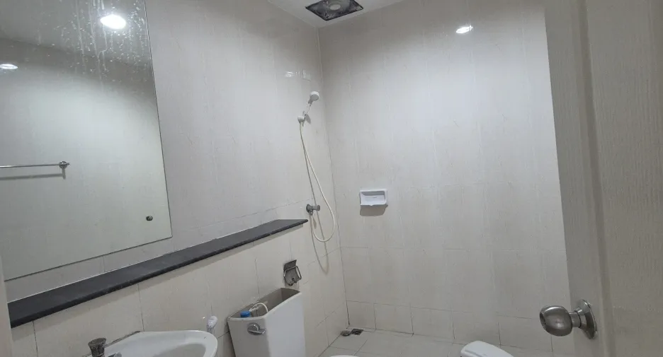 Casa adosada en venta de 3 habitaciones en Bang Bua Thong, Nonthaburi