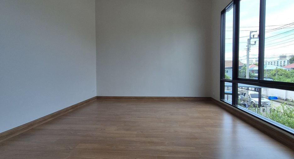 Casa adosada en venta de 3 habitaciones en Bang Bua Thong, Nonthaburi