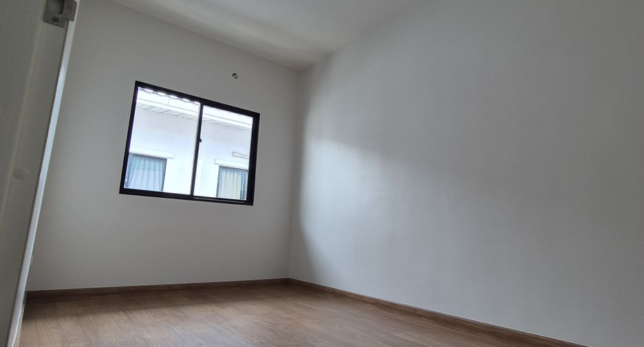 Casa adosada en venta de 3 habitaciones en Bang Bua Thong, Nonthaburi