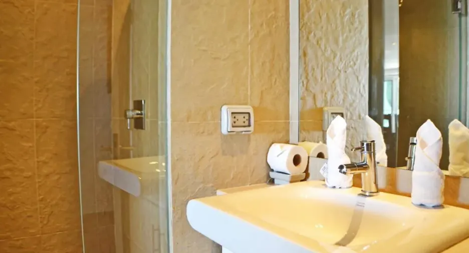 Wohnung zum Kauf mit 2 Zimmer in Mueang Phuket, Phuket