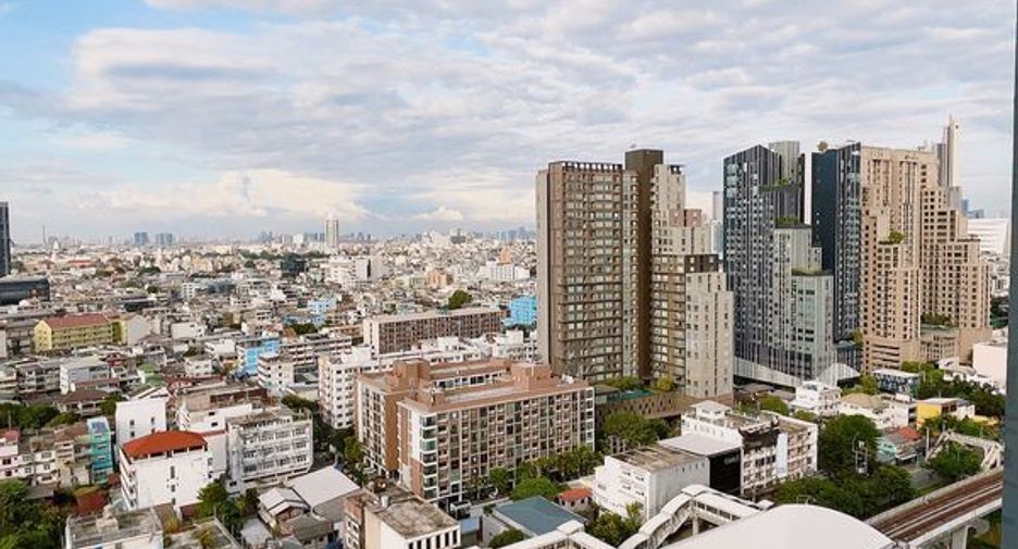 For sale 2 bedrooms condo in Khlong San, Bangkok
