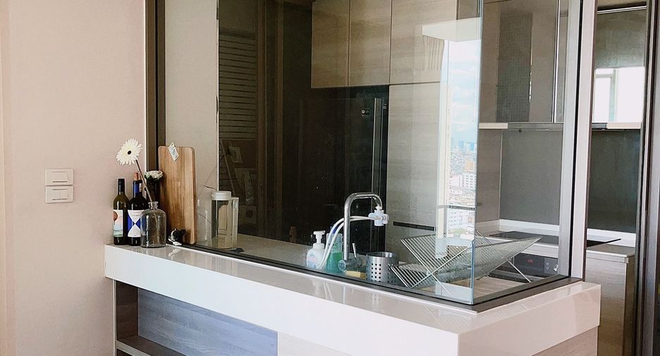 For sale 2 bedrooms condo in Khlong San, Bangkok