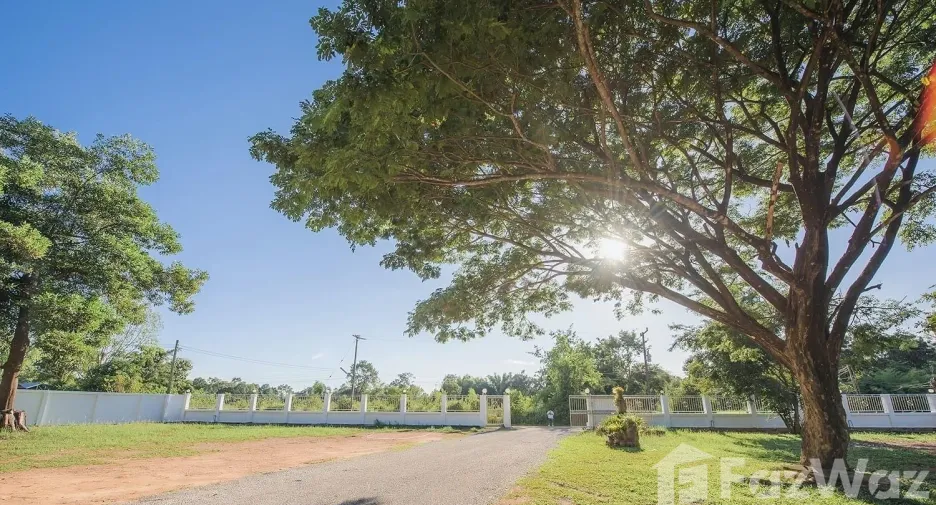 For sale and for rent 4 bedrooms villa in Mueang Nakhon Phanom, Nakhon Phanom