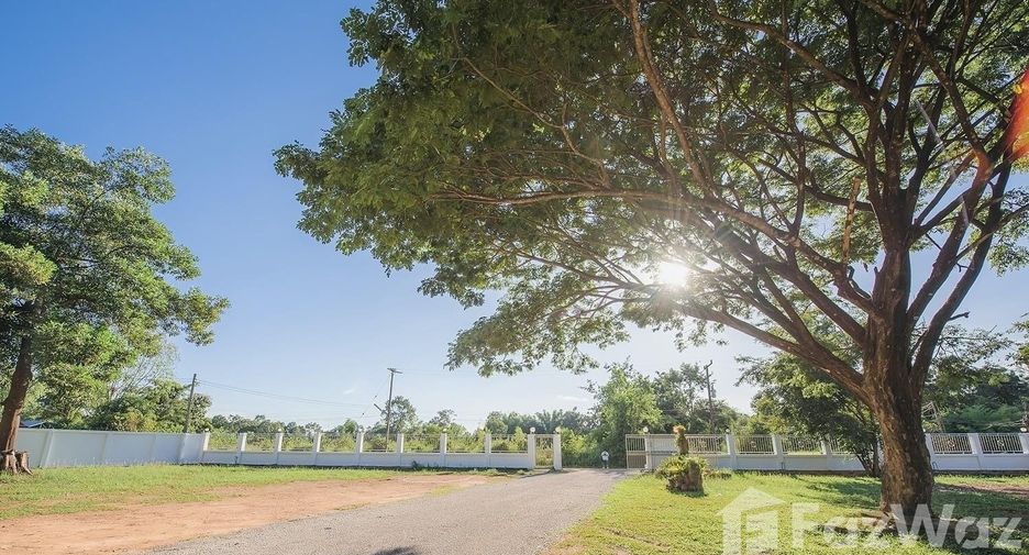 For sale and for rent 4 bedrooms villa in Mueang Nakhon Phanom, Nakhon Phanom
