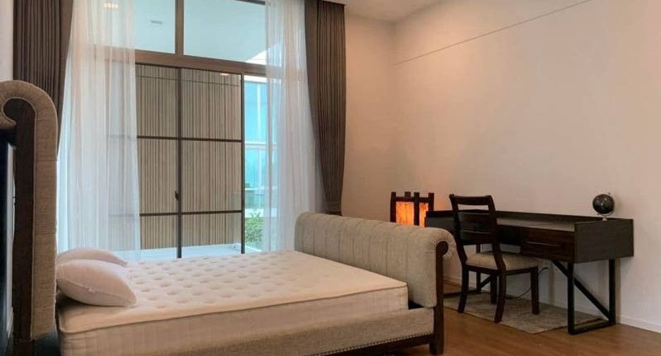 For sale 3 bedrooms house in Saphan Sung, Bangkok