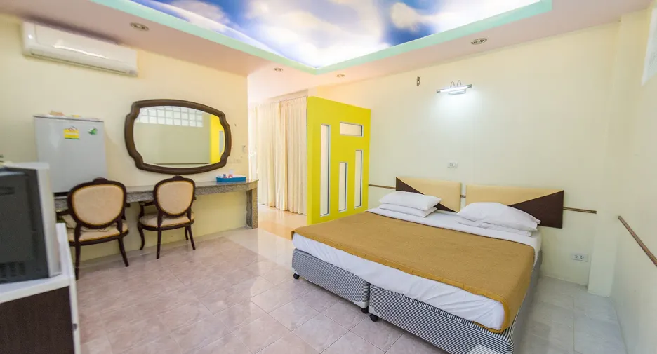 For sale 17 bedrooms hotel in Mueang Nakhon Nayok, Nakhon Nayok