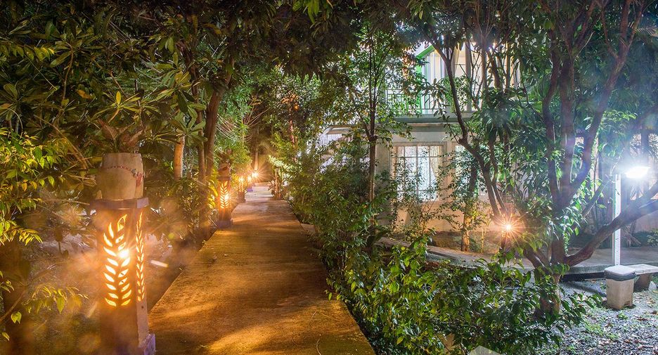 For sale 17 bedrooms hotel in Mueang Nakhon Nayok, Nakhon Nayok