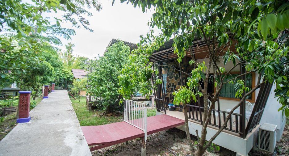For sale 17 bedrooms hotel in Mueang Nakhon Nayok, Nakhon Nayok
