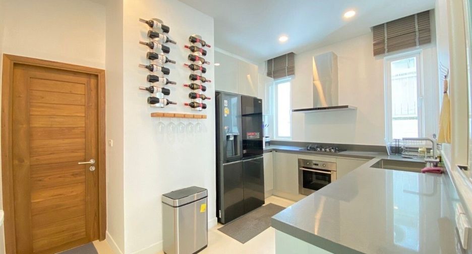 Casa en alquiler de 4 habitaciones en Mueang Phuket, Phuket