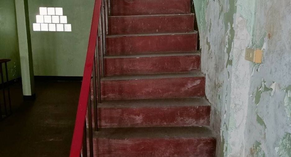 For sale 2 bedrooms townhouse in Pom Prap Sattru Phai, Bangkok
