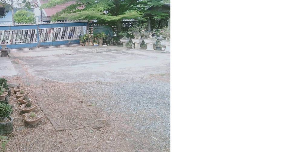 For sale 3 bedrooms house in Chai Badan, Lopburi