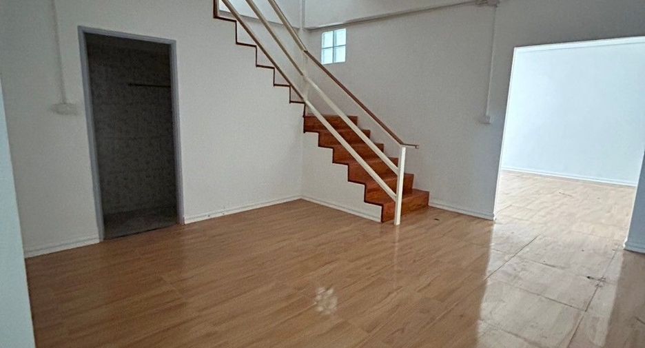 For sale 1 bed townhouse in Chai Wan, Udon Thani
