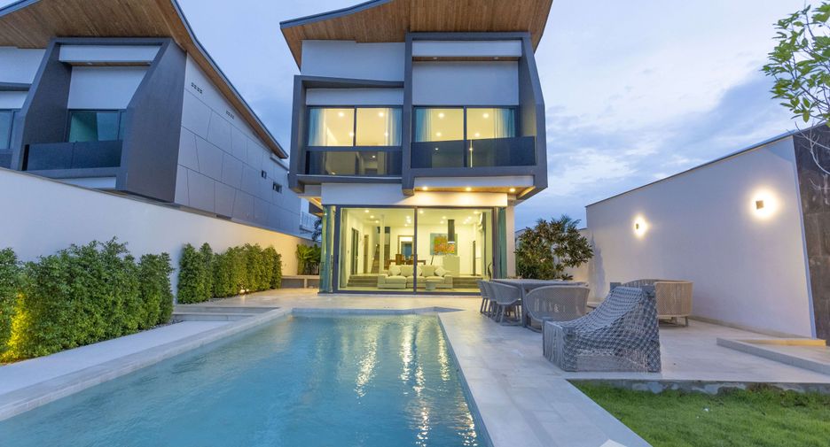 For rent and for sale 3 bedrooms villa in Mueang Phuket, Phuket