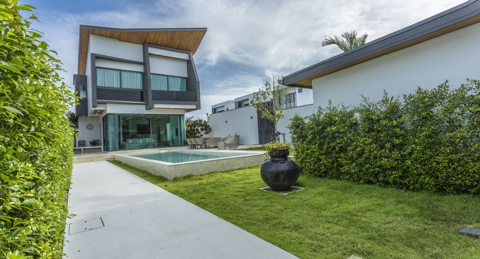 For rent and for sale 3 bedrooms villa in Mueang Phuket, Phuket