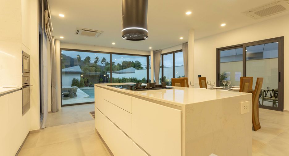 For rent and for sale 3 bedrooms villa in Mueang Phuket, Phuket
