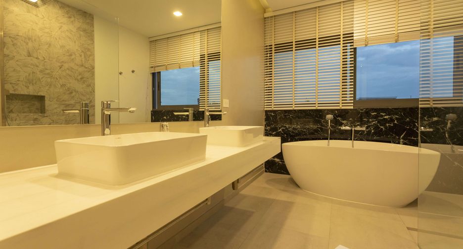 For rent and for sale 3 bedrooms villa in Mueang Phuket, Phuket