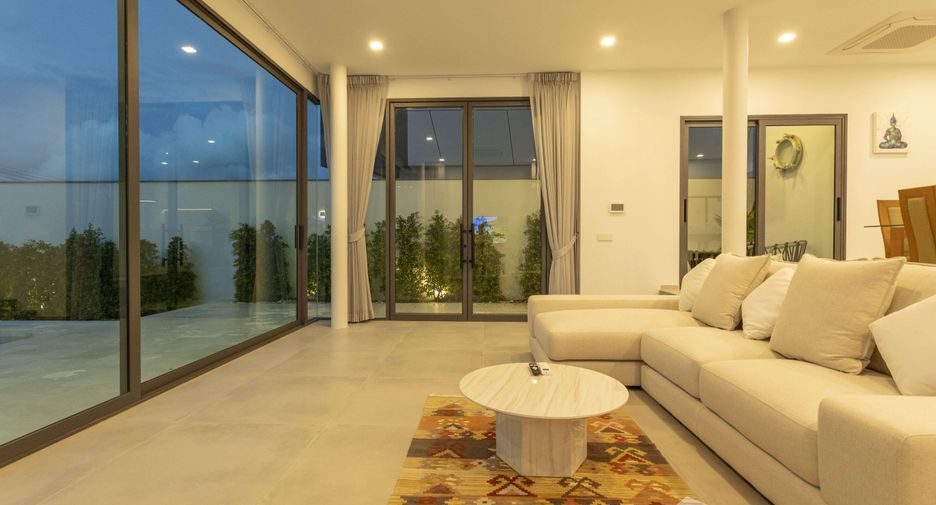 For rent and for sale 3 bedrooms villa in Mueang Phuket, Phuket