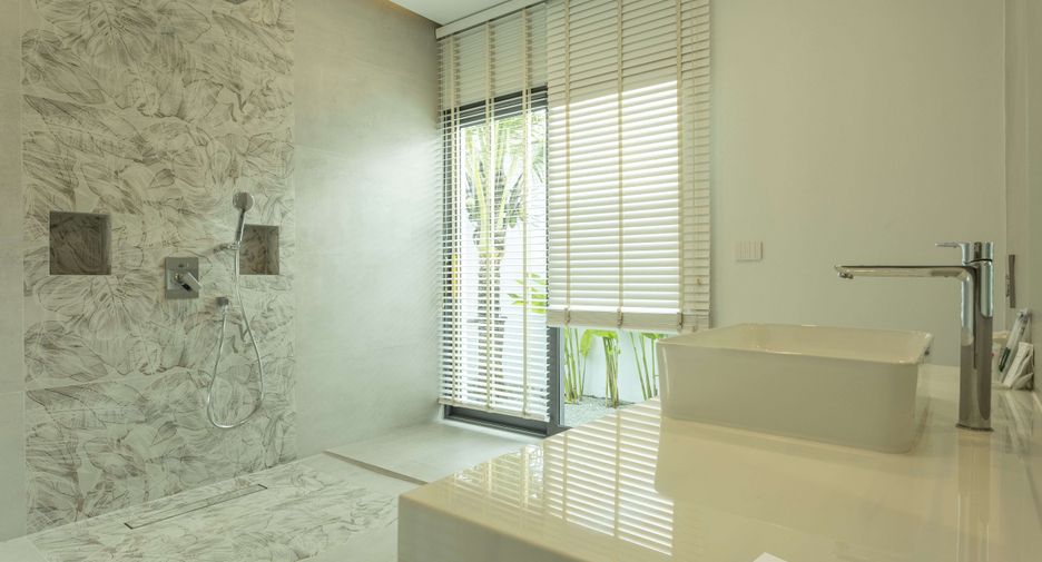 For rent and for sale 3 bedrooms villa in Mueang Phuket, Phuket