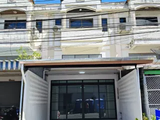 出售 2 卧室 联排别墅 在 Phuket Town, 普吉
