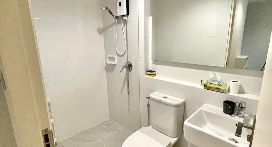 Casa adosada en venta y en alquiler de 3 habitaciones en Bang Phli, Samut Prakan