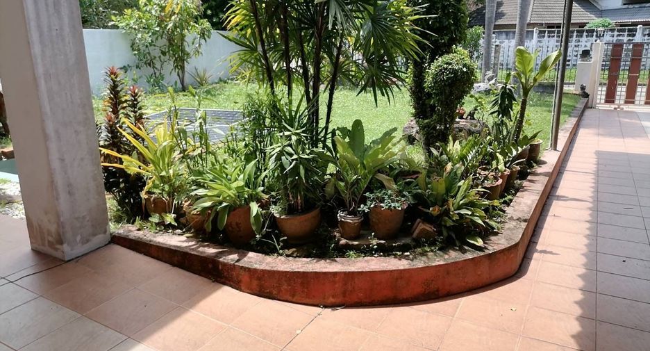 For sale 4 bedrooms house in Hat Yai, Songkhla
