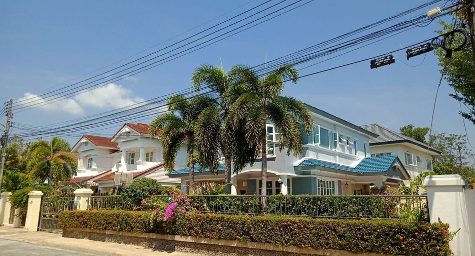 For rent 3 bedrooms house in Mueang Phuket, Phuket