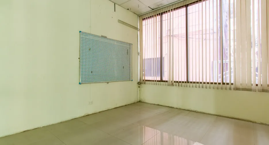Oficina en venta en Huai Khwang, Bangkok