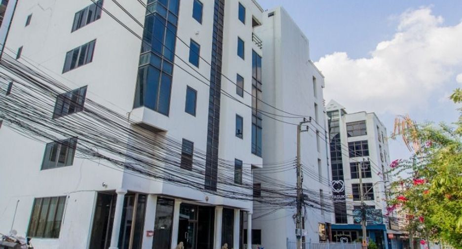 Oficina en venta en Huai Khwang, Bangkok