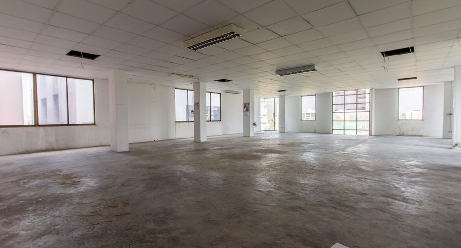 Oficina en venta en Huai Khwang, Bangkok