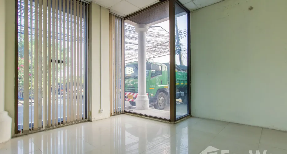 Oficina en venta en Huai Khwang, Bangkok