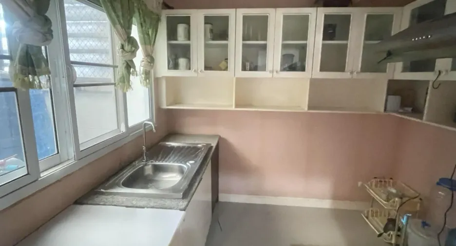 For sale 2 bedrooms townhouse in Mueang Udon Thani, Udon Thani
