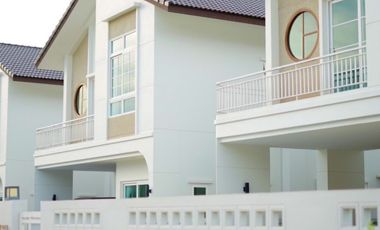 For sale 4 bedrooms house in Mueang Songkhla, Songkhla