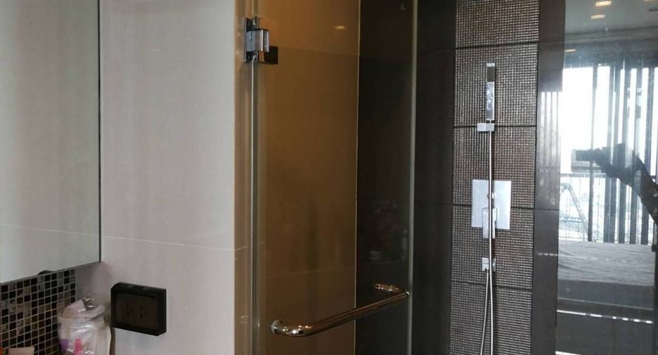 À vendre 1 chambre condo à Khlong Toei, Bangkok
