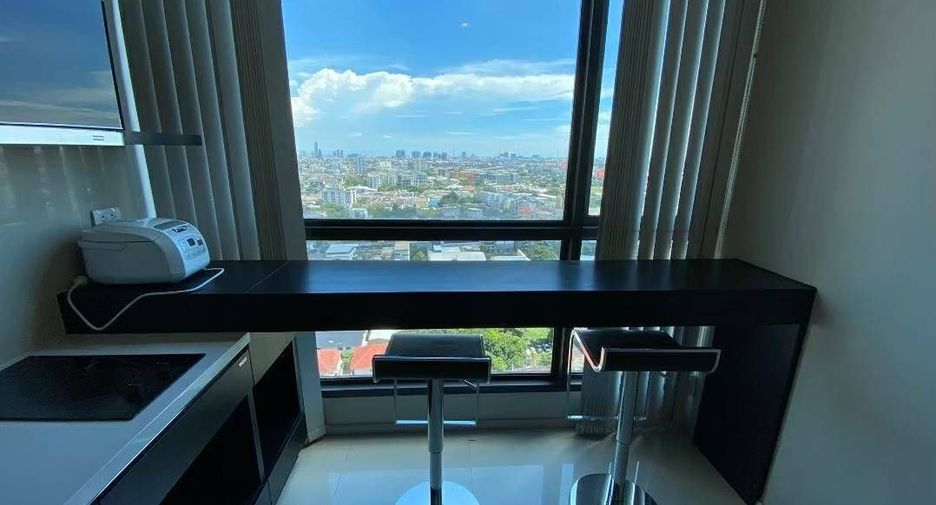 À vendre 1 chambre condo à Khlong Toei, Bangkok