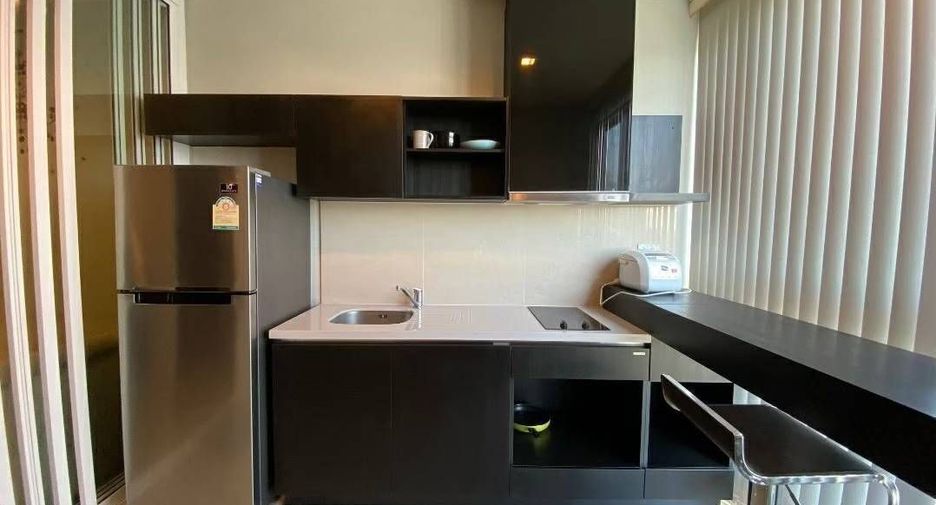 À vendre 1 chambre condo à Khlong Toei, Bangkok