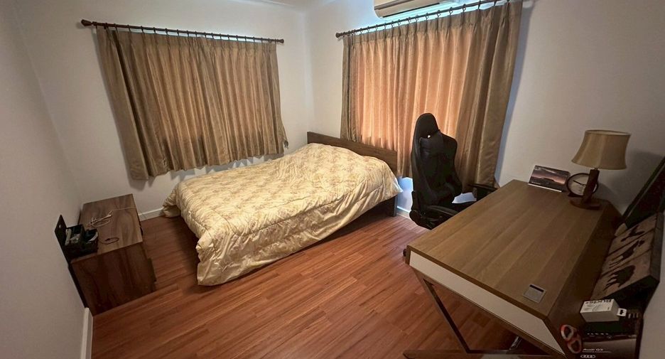 For sale 3 bedrooms house in Khlong Sam Wa, Bangkok