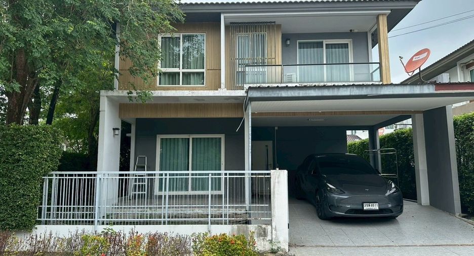 For sale 3 bedrooms house in Khlong Sam Wa, Bangkok
