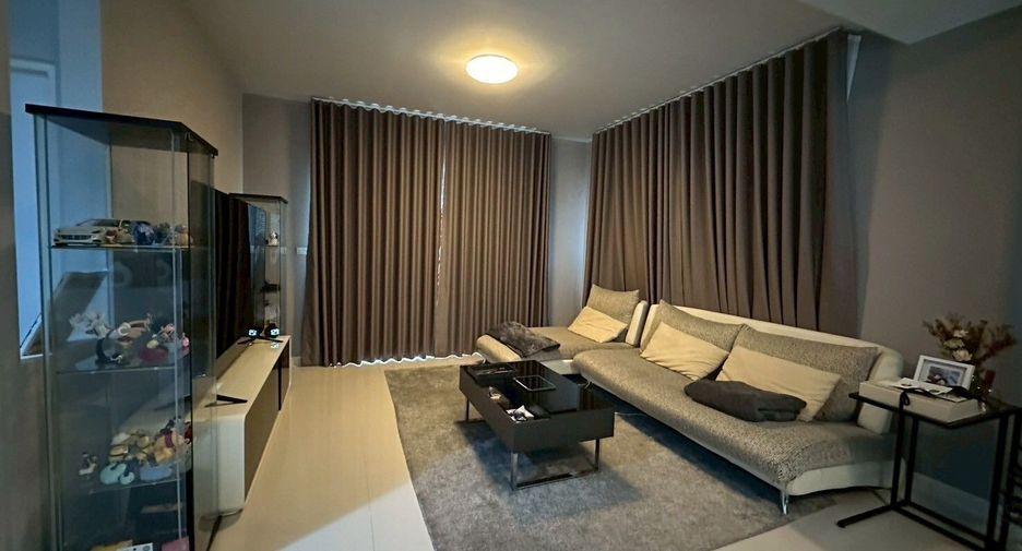 For sale 3 bedrooms house in Khlong Sam Wa, Bangkok