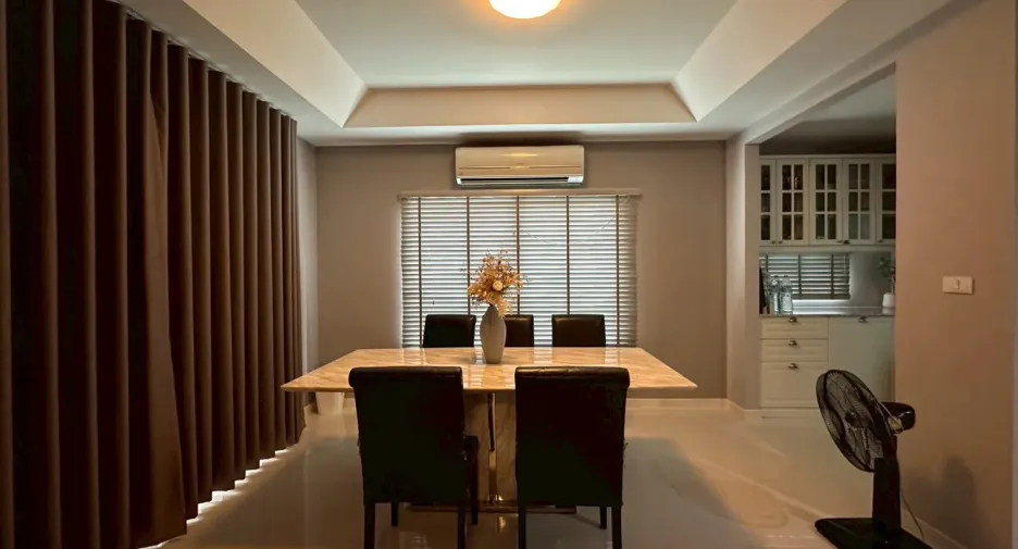 For sale 3 bedrooms house in Khlong Sam Wa, Bangkok