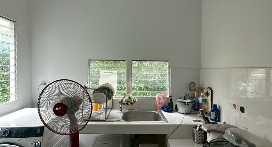For sale 3 bedrooms house in Khlong Sam Wa, Bangkok