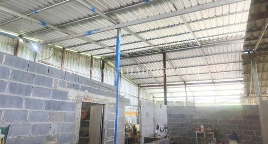 Terreno en venta en Phanat Nikhom, Chonburi